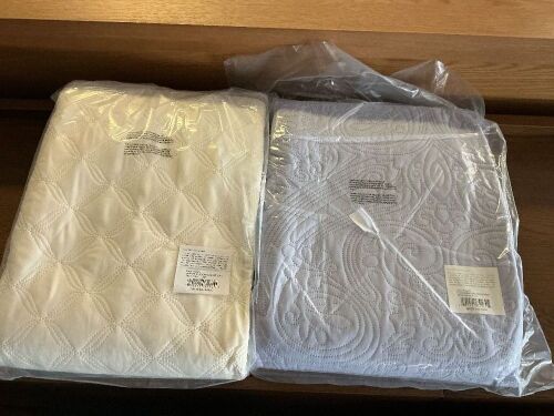 2 Full Bedspreads, 1 Lavendar & 1 Ivory