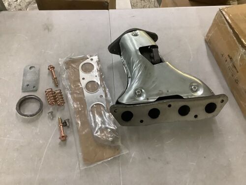 maXpeedingrods Exhaust Manifold Kit with Gasket for Toyota Corolla 2002-2008