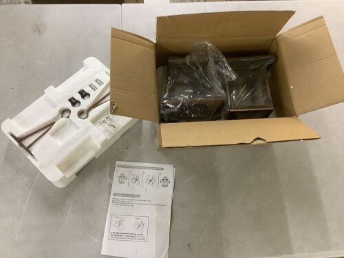 Solar Garden Lights, 2 Pack - 1 Bulb Broken