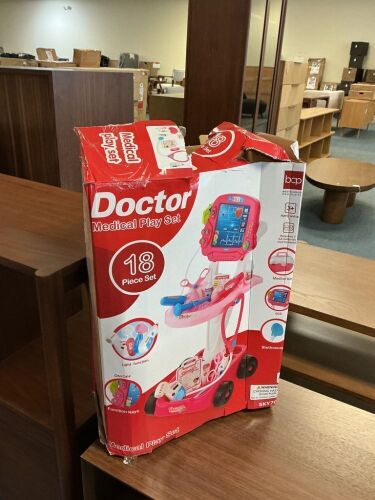 Doctor Medical Play Set, Damaged Box