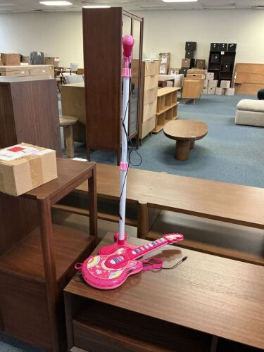 19" Kids Toy Electric Guitar With Microphone And Stand, No Box