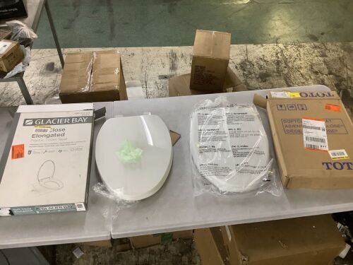 Lot of (2) Elongated Slow Close Toilet Seats