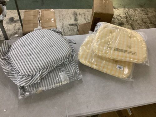 Lot of (4) Chair Pads