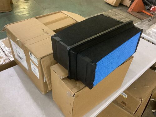Lot of (2) Engine Air Filters for Peterbilt 567, 579 & Kenworth T680, T880