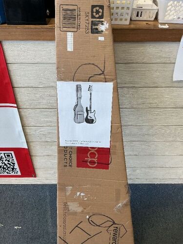 Full Size Beginner 4-String Electric Guitar Bass Guitar w/ Padded Case