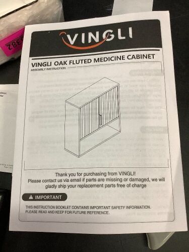 VINGLI Oak Fluted Medicine Cabinet