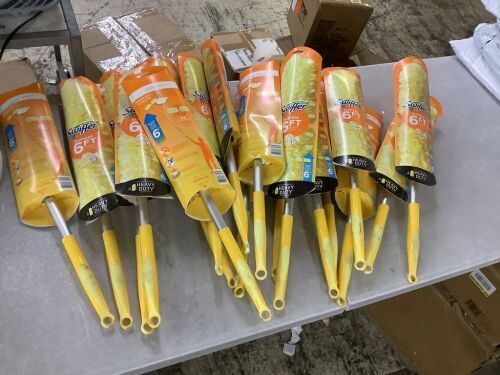 Lot of (18) Swiffer Super Extendable Dusting Kit with Heavy Duty Refills