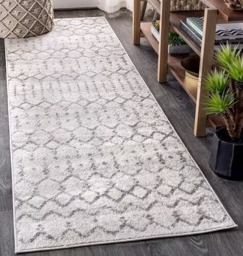 JONATHAN Y Moroccan HYPE Boho Vintage Diamond Cream/Gray 2 ft. 3 in. x 8 ft. Runner Rug