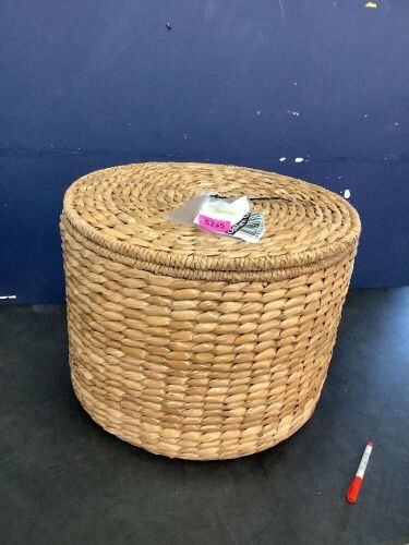 17" Round Storage Ottoman with Lid, Handwoven Water Hyacinth Footstool