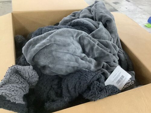 Lot of (4) Mens Hooded Robes