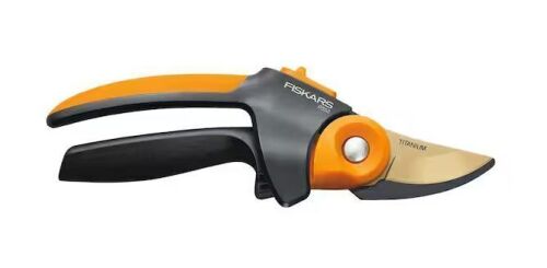 Fiskars PowerGear2 3/4 in. Cut Capacity 8.8 in. Bypass Pruning Shears with SoftGrip Handles