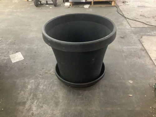 Black Plastic Planter Pot with Saucer Tray