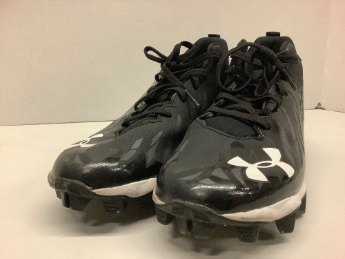 Under Armor, SIze 5.5 Youth Cleats - Lot 81