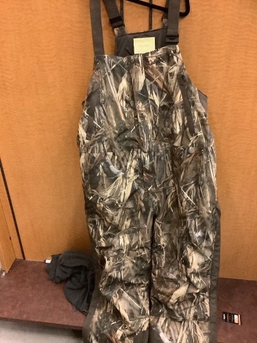 Hunting Overalls, 2XL, Strap sewn on backwards - Lot 84