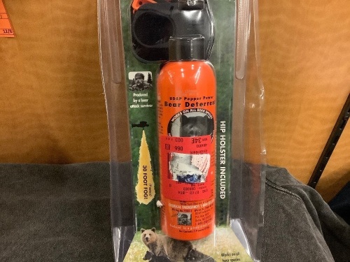 Bear spray with Hip Holster 7.9 oz - Lot 99