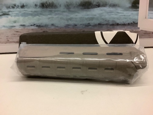 MOE SL Hand Guard Carbine Length, Black - Lot 108