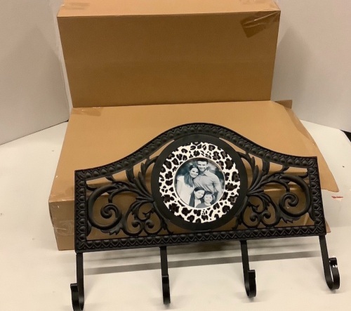 Metal Photo Frame Coat Rack Wall Hanging - Lot 215