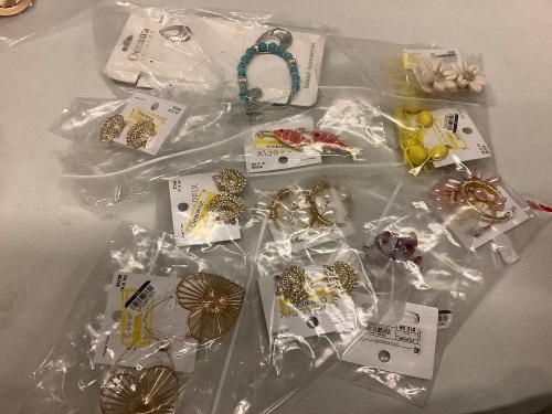 Lot of (10) Misc. Jewelry - Lot 337