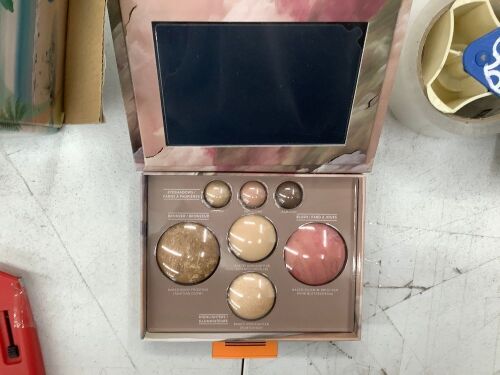 Laura Geller Makeup Kit