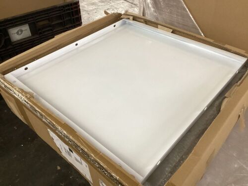 White Metal Planter Box - Loose Hardware
