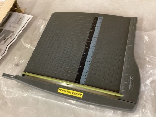 Swingline 12" Guillotine Trimmer
