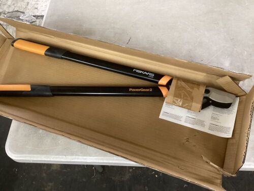 Fiskars 32” PowerGear2 Garden Bypass Loppers, 2" Cut Capacity Tree Trimmer