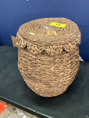 Scalloped Water Hyacinth Storage Tote Basketwith Lid