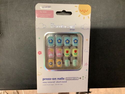 The Crème Shop Press-On Nails for Kids, 6 Pack