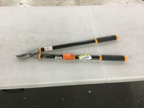 Fiskars 1-3/4in. Cut Capacity Forged Steel Blade, 28 in. Bypass Lopper with SoftGrip Handles