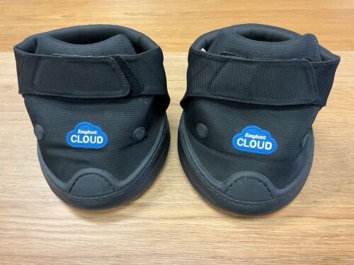 EasyBoot cloud Size 5, Lot of 2