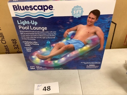BlueScape Light Pool Lounge