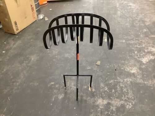 LIBERTY GARDEN 125 ft. Black Steel Decorative Hose Stand Garden Hose Reel