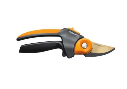 Fiskars PowerGear2 3/4 in. Cut Capacity 8.8 in. Bypass Pruning Shears with SoftGrip Handles