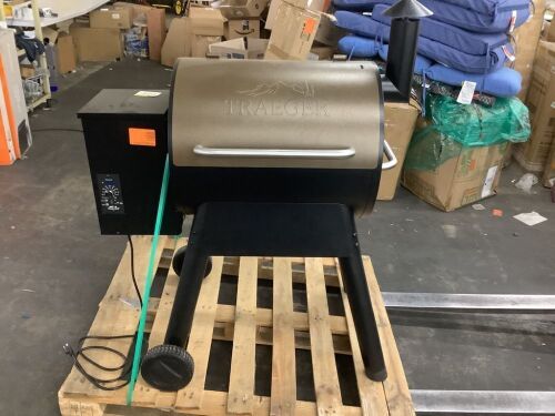Traeger Pro 22 BBQ Wood Pellet Grill and Smoker in Bronze