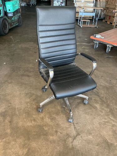 Office Chair, Used, Needs Cleaned