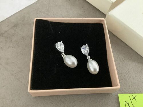 Pearl Earrings for Women, Dainty Pearl Drop Earrings