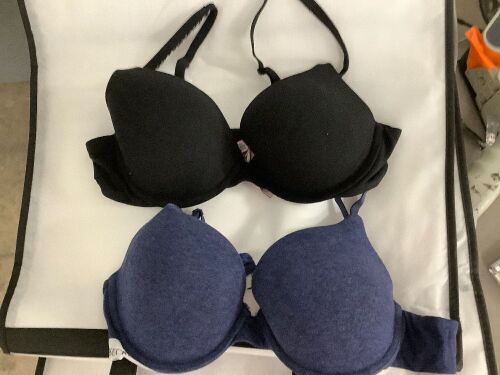 Set of 2 Victoria's Secret Bras