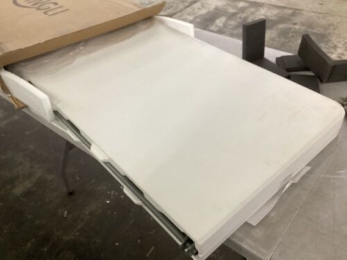 VINGLI 42W x 29H Fold in Half Square Table