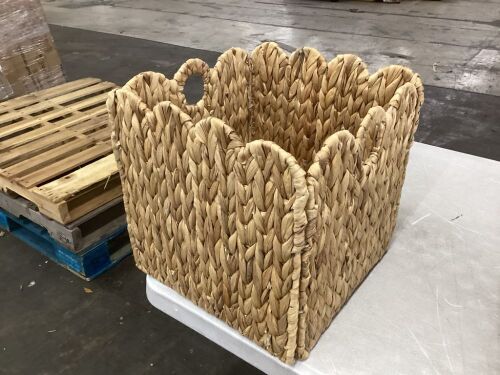 12" Scalloped Wicker Basket, 4 Pack