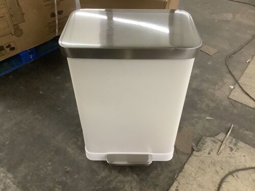 Qualiazero 20 Gal. Matte White Trash Can, Step-on, Rectangle Shape - Dented