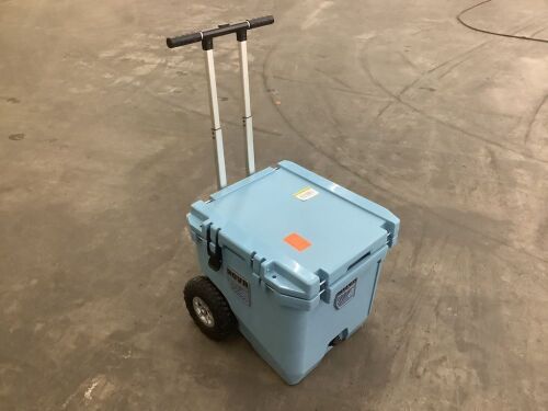 RovR RollR 45 qt. Wheeled Hard Cooler with Telescopic Handle - Missing a Latch