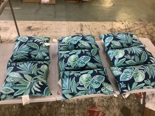 Lot of Outdoor Throw Pillows