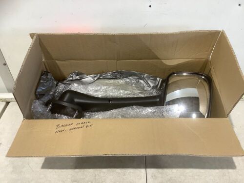 Backup Mirror - Unknown Fit  - Lot 557