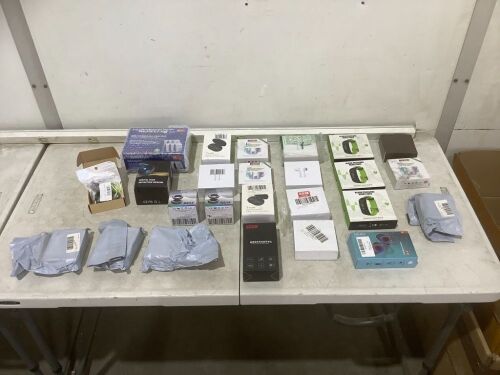 Lot of Small Electronics  - Lot 923