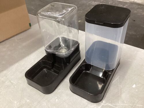 Gravity-fed Automatic Pet Feeder & Waterer