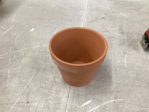 Small Terra Cotta Pots, 24 pc