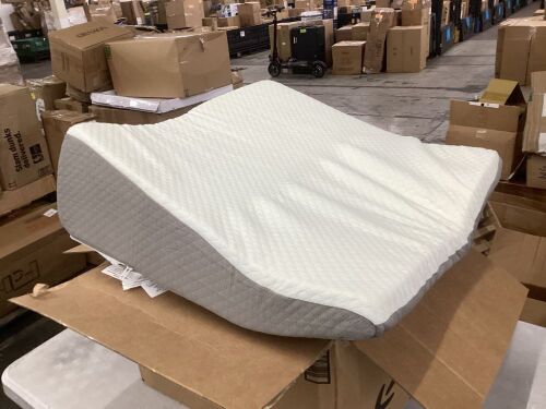 Bed Wedge Pillow