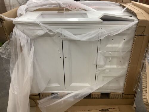 Glacier Bay Korra 42 in. Single Sink Freestanding White Bath Vanity with White Engineered Stone Top - Small Crack in Cabinet & Broken Top
