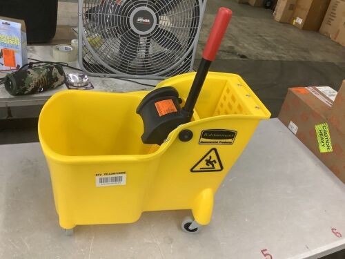 Rubbermaid Commercial Products 31 Qt. Tandem Mop Bucket