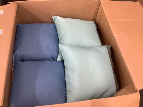 Lot of (4) 16" Outdoor Throw Pillows